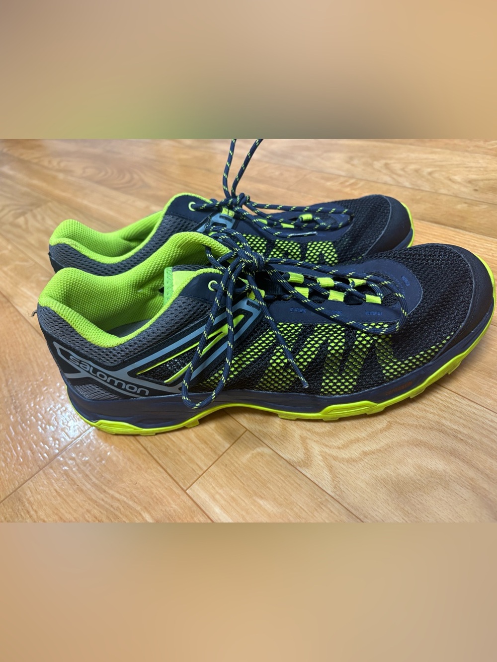 Salomon Men's Navy and Neon Green Athletic Trail Shoes